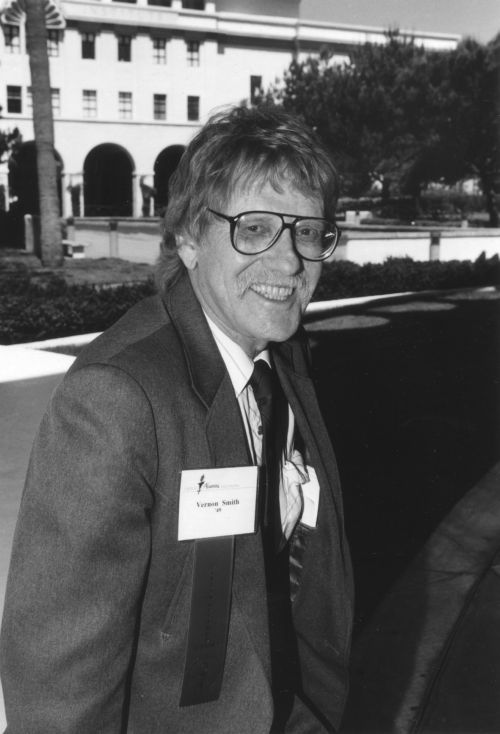 1996 Vernon at Caltech for commencement
and Distinguished Alumni award.